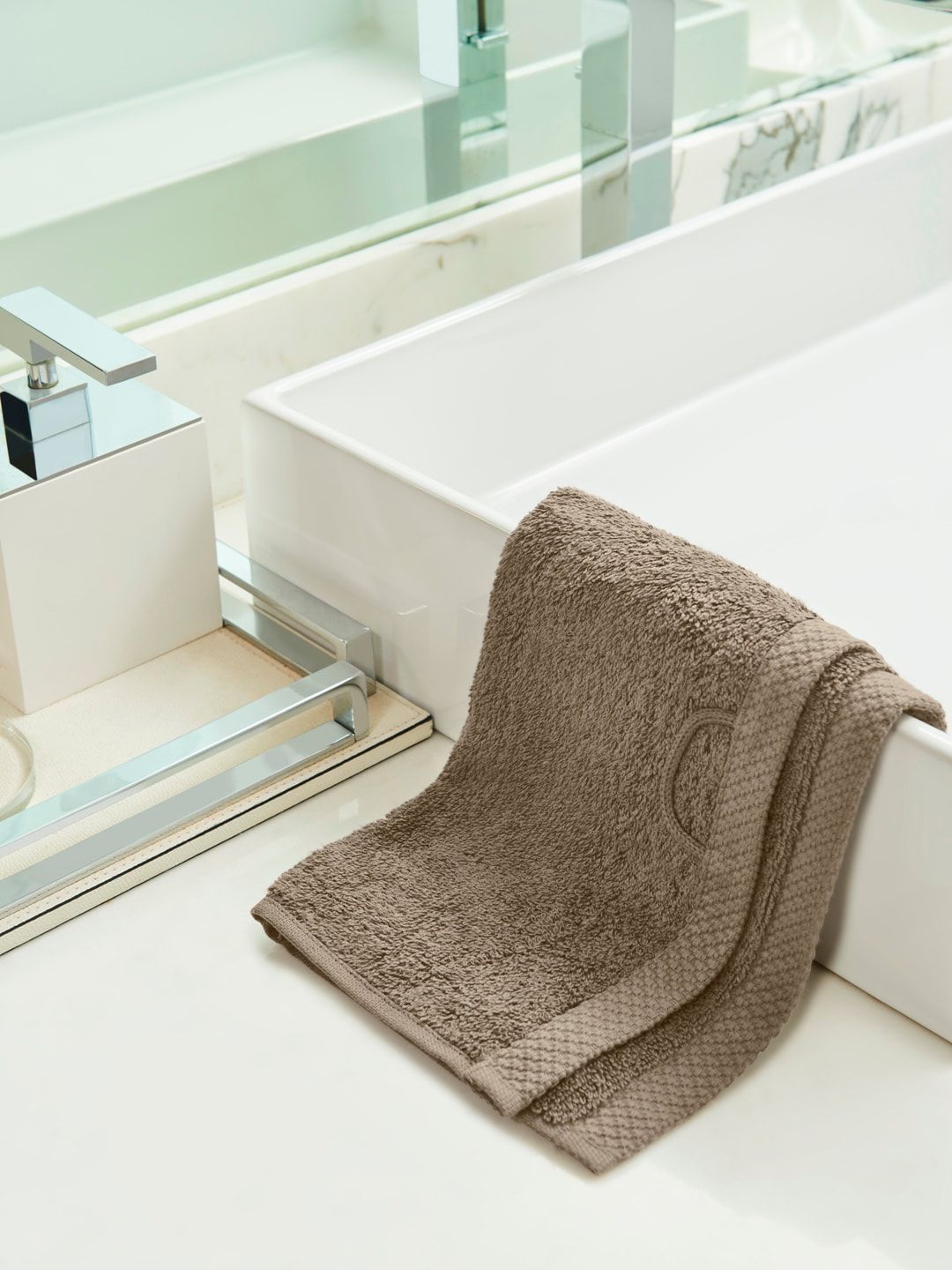 DDecor Set Of 2 Grey Solid 550 GSM Face Towels