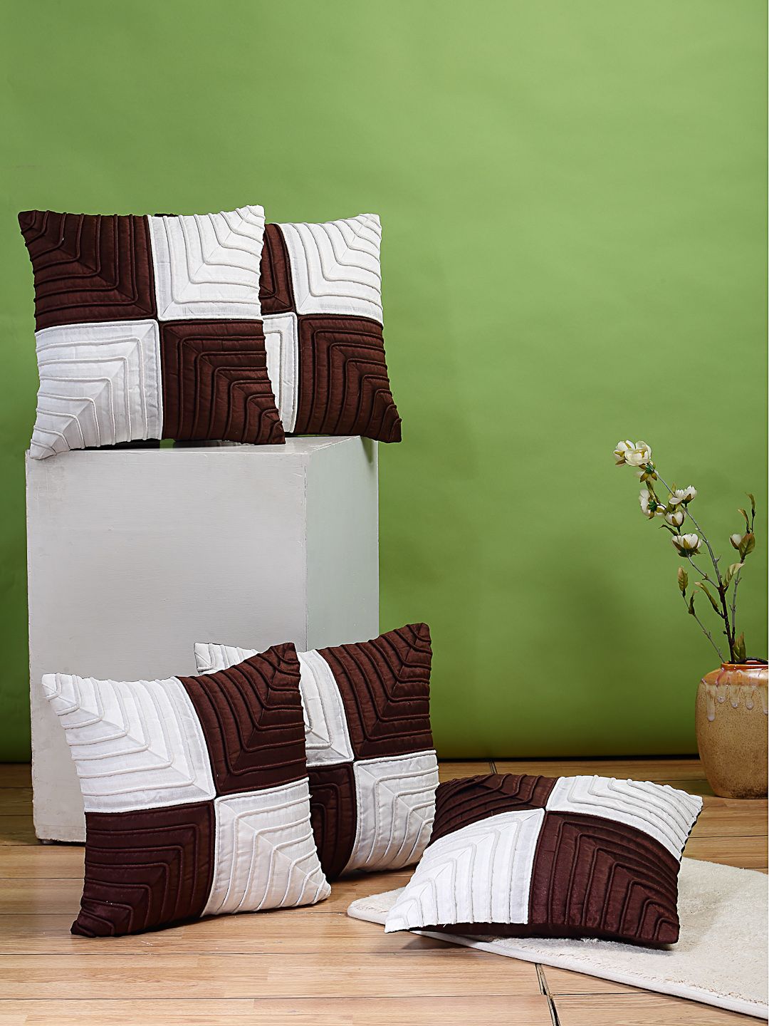 DREAM WEAVERZ Set of 5 Brown & White Colourblocked Square Cushion Covers Price in India