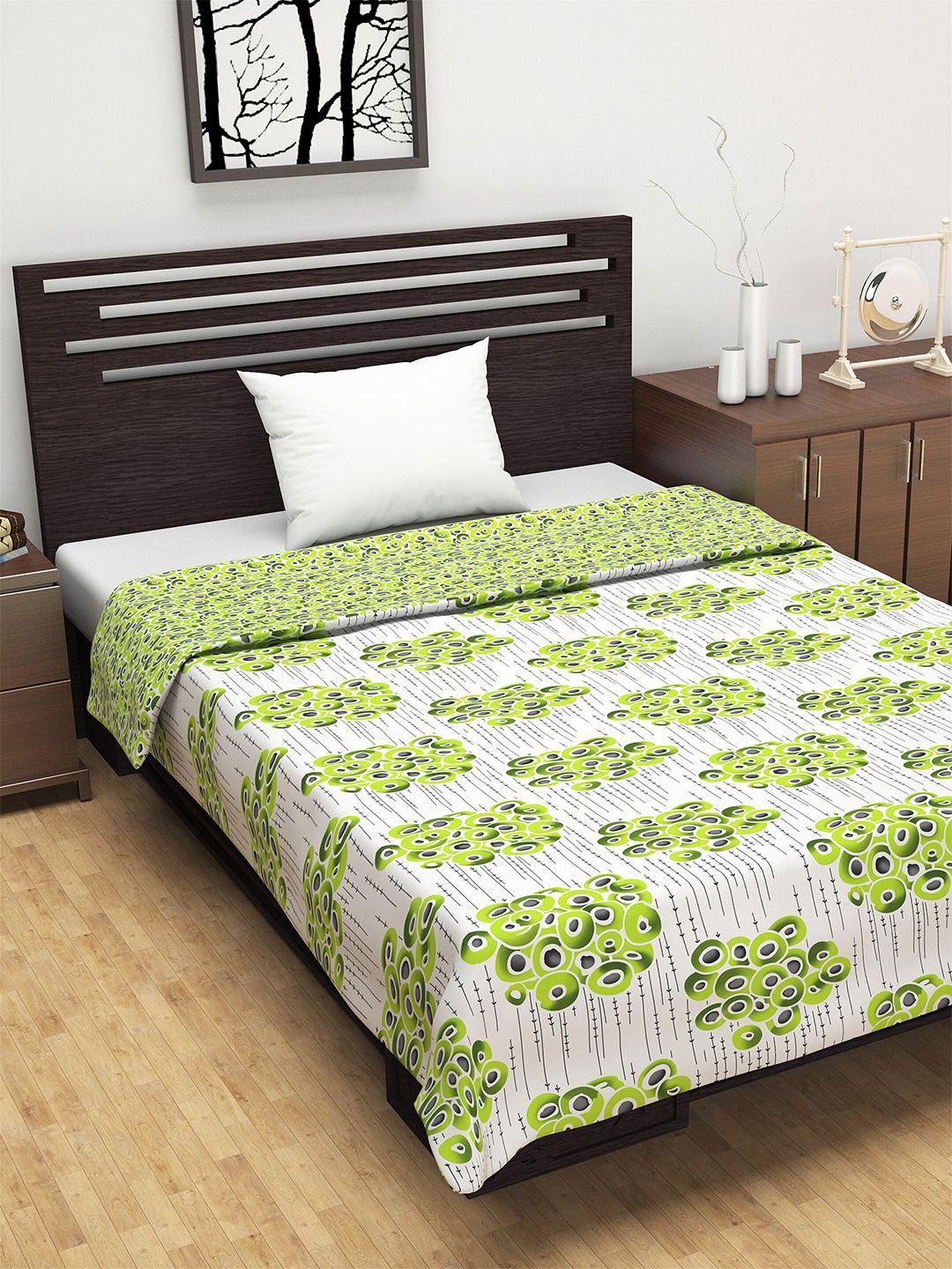 Divine Casa Green & White Abstract AC Room 110 GSM Reversible Single Bed Dohar Price in India