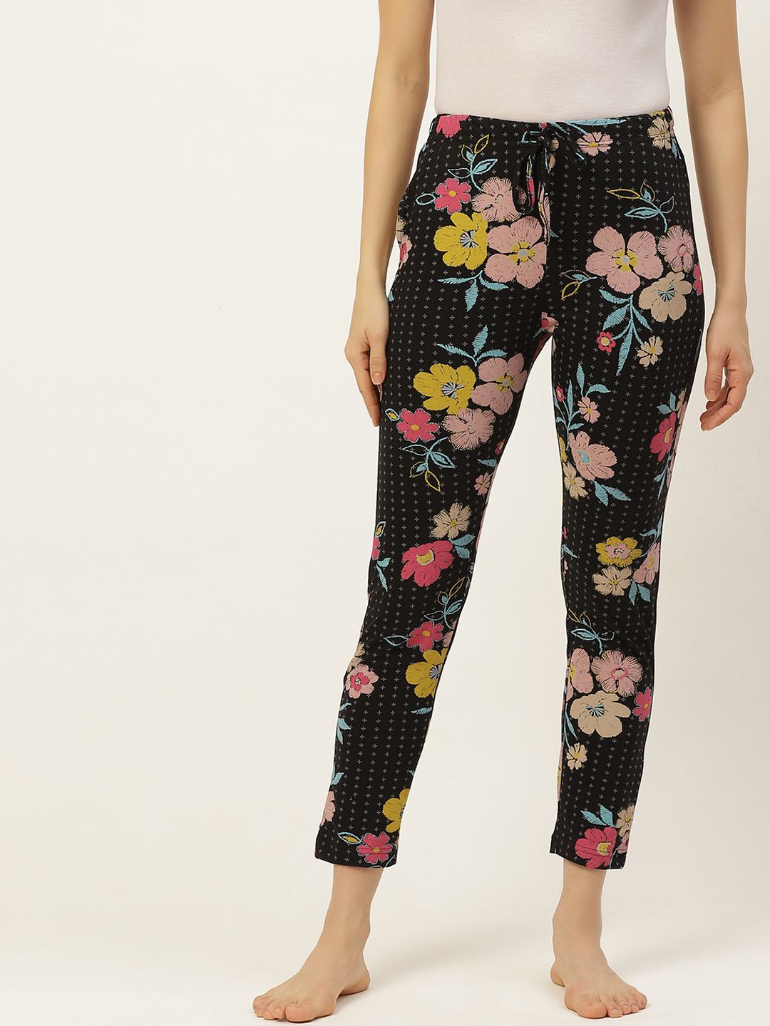 ETC Women Black & Peach-Coloured Regular Fit Floral Print Pure Cotton Lounge Pants Price in India