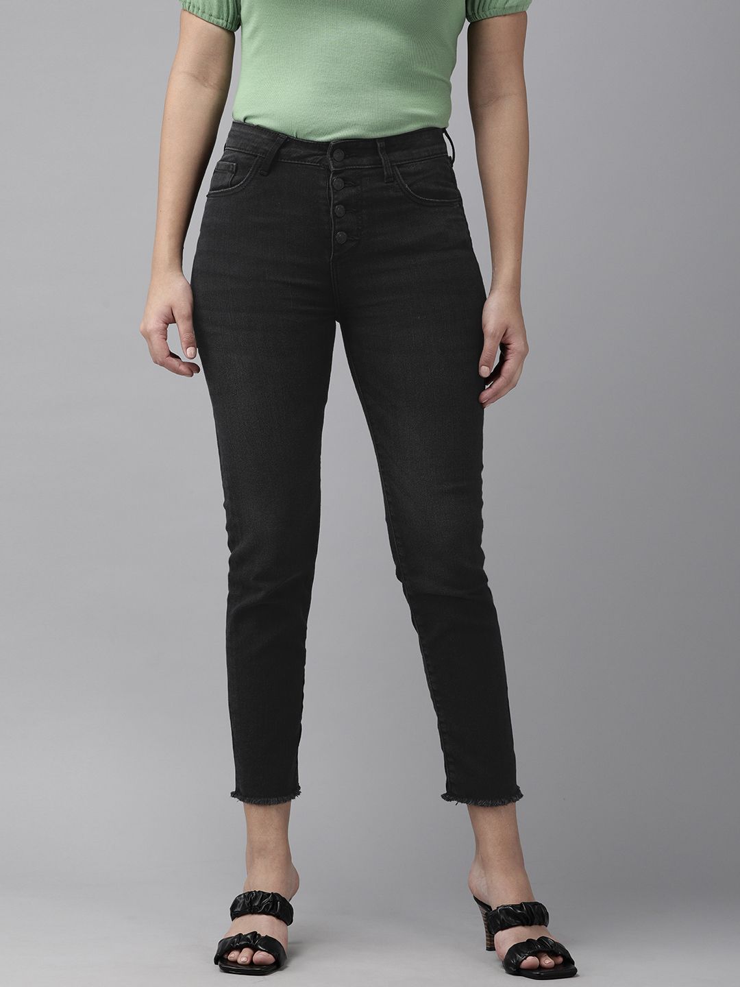 Vero Moda Women Black Straight Fit High-Rise Stretchable Jeans Price in India