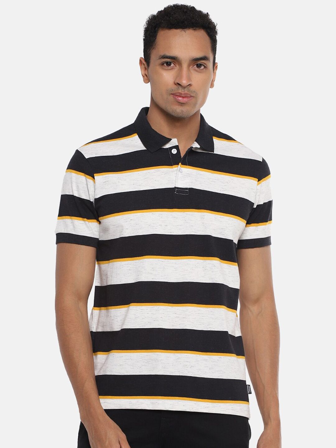 CAHOOT Men Off-White Colourblocked Polo Collar T-shirt