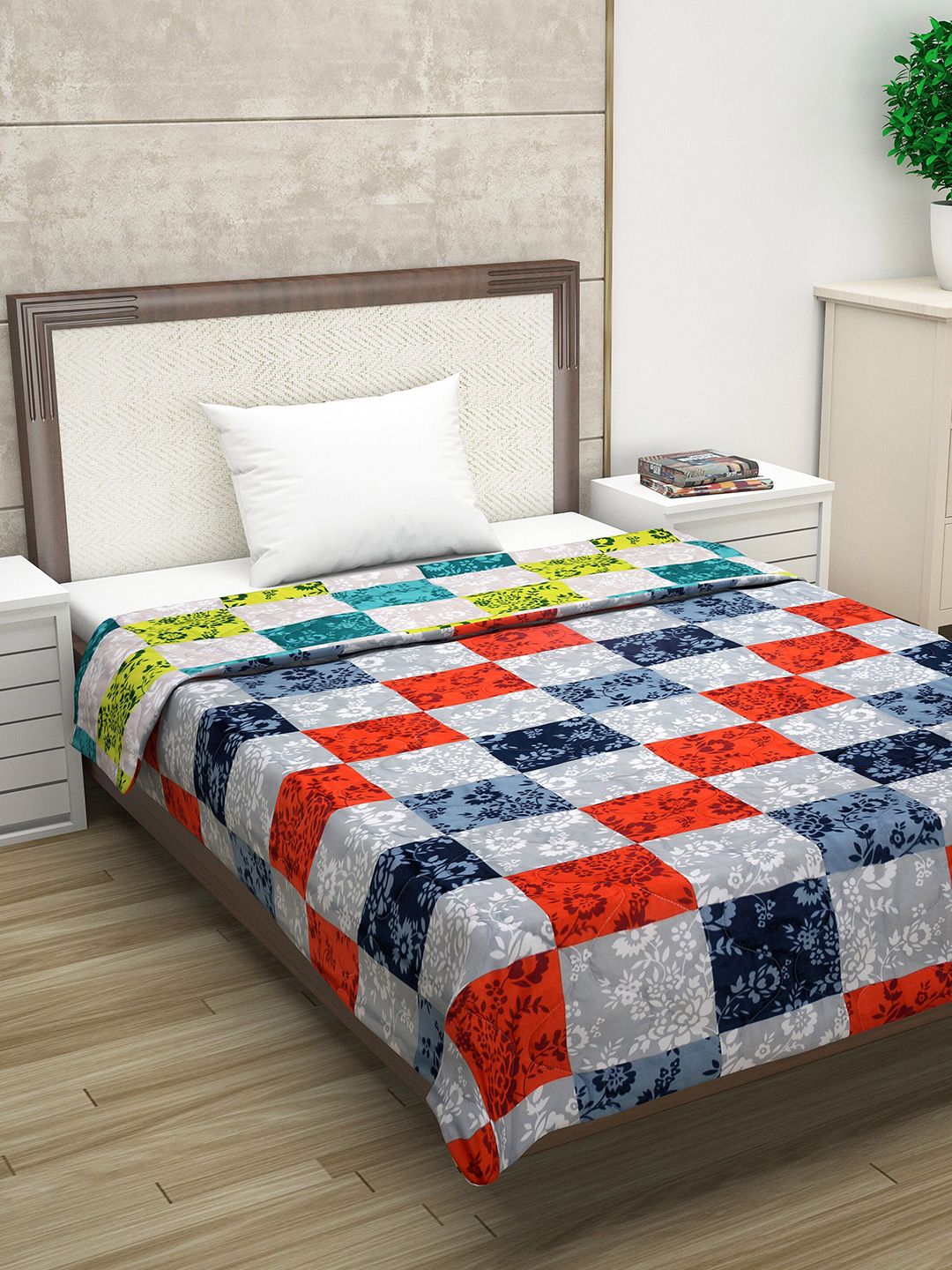 Divine Casa Multicoloured Floral Mild Winter 110 GSM Single Bed Comforter Price in India