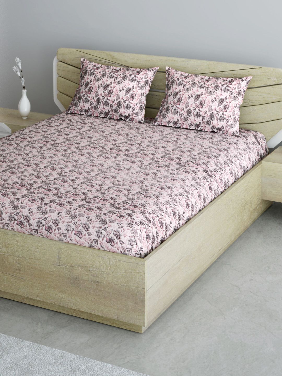 Aura Pink & Grey Floral 144 TC 120 GSM Queen Bedsheet with 2 Pillow Covers Price in India