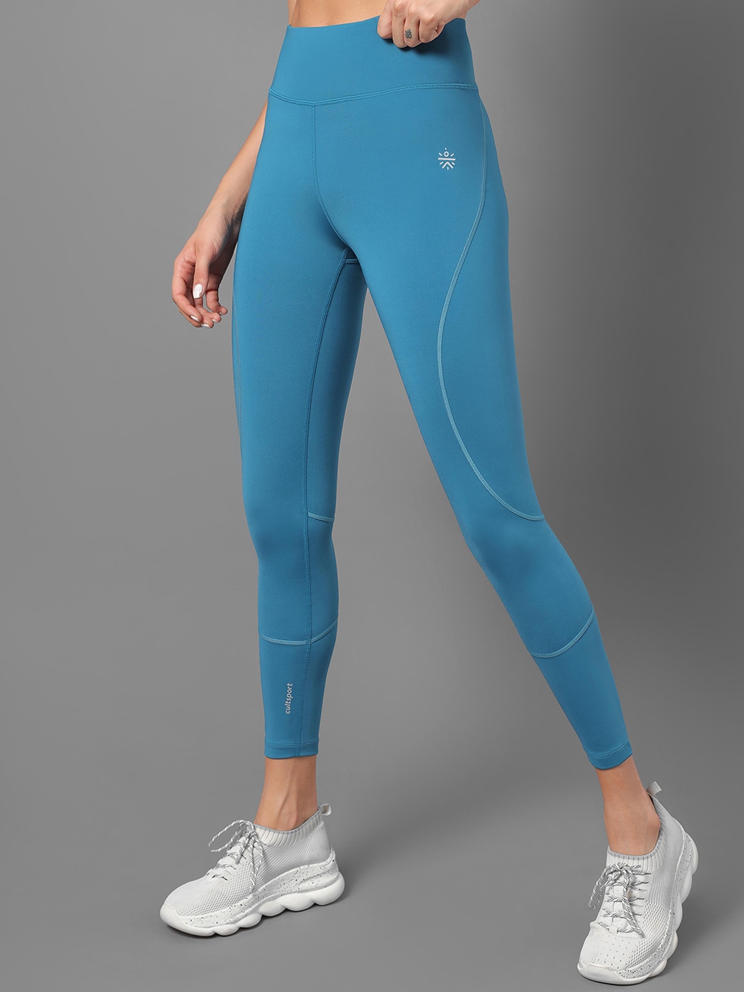 Cultsport Women Blue Solid Training Panelled Tights Price in India