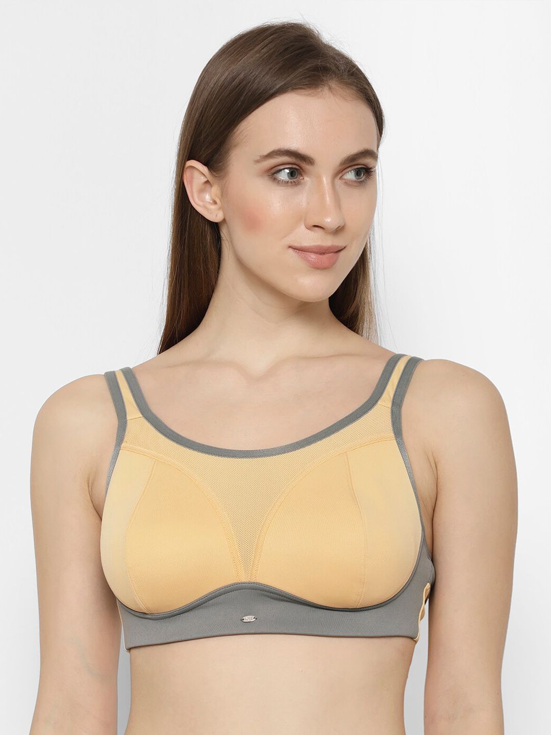 Soie Cream & Grey Spacer Cup Medium Impact Non-Wired Lightly Padded Workout Bra Price in India