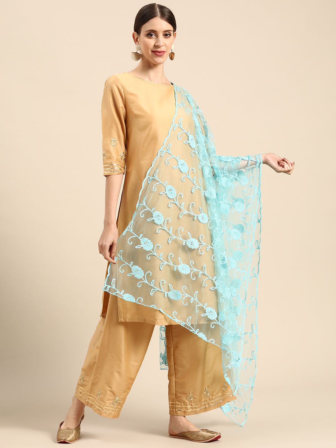 Saadgi Blue Embroidered Dupatta with Thread Work