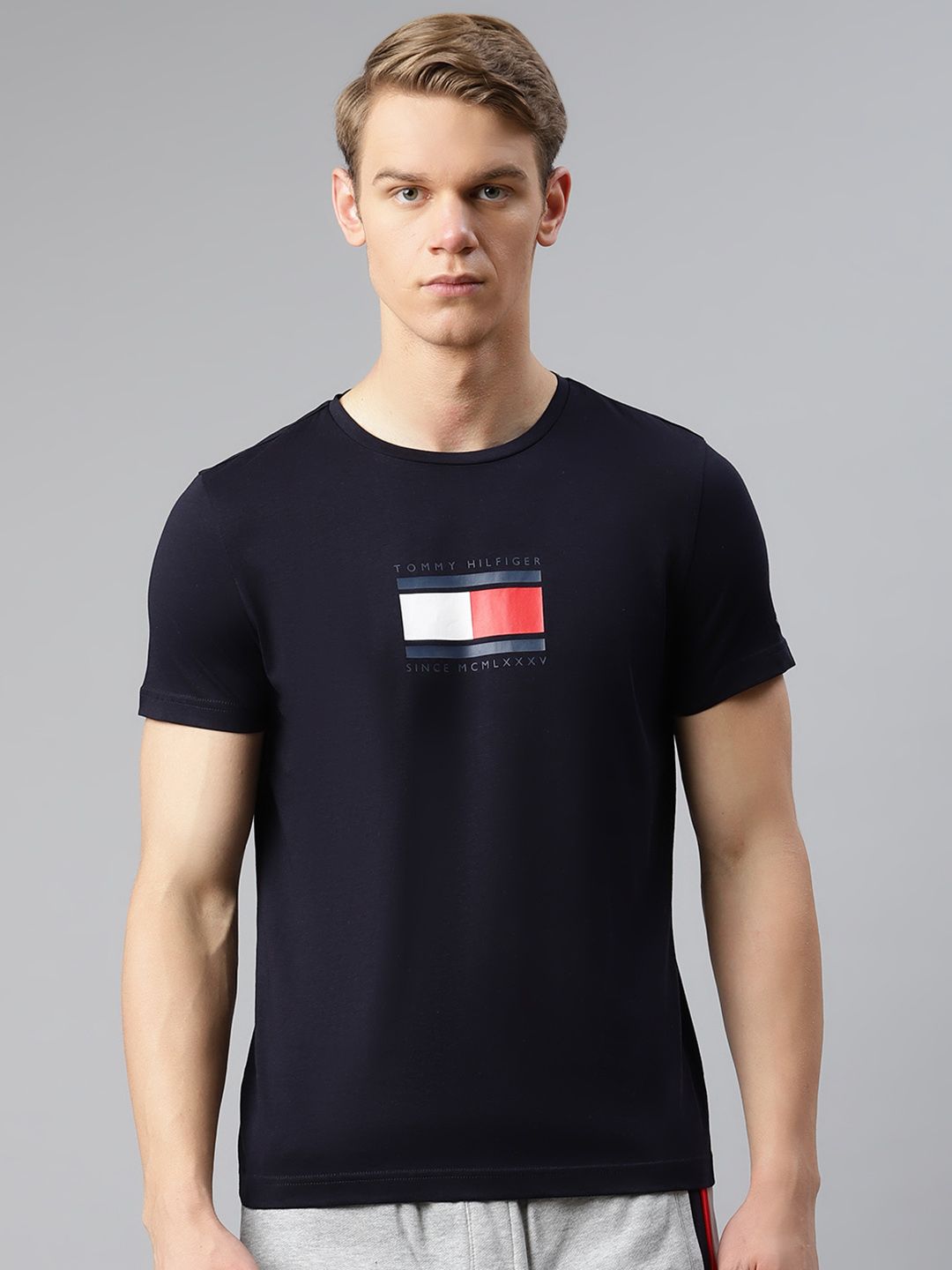 Tommy Hilfiger Men Navy Blue Printed Pure Cotton Round Neck T-shirt