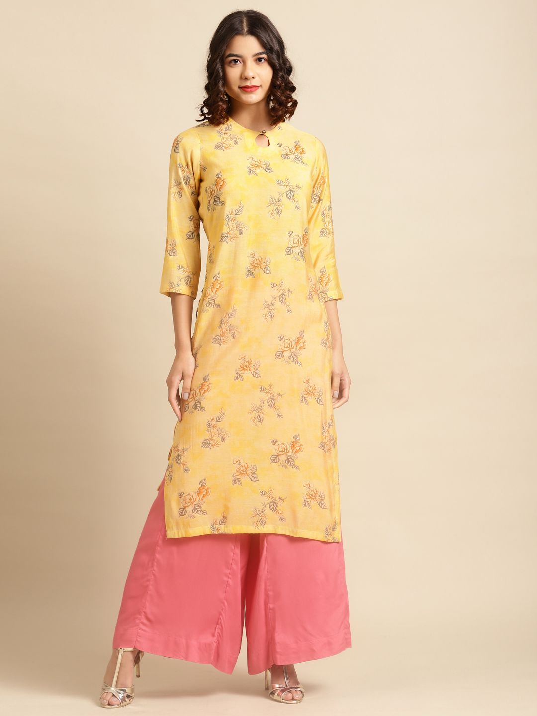 Saadgi Women Yellow & Grey Foil Printed Straight Kurta