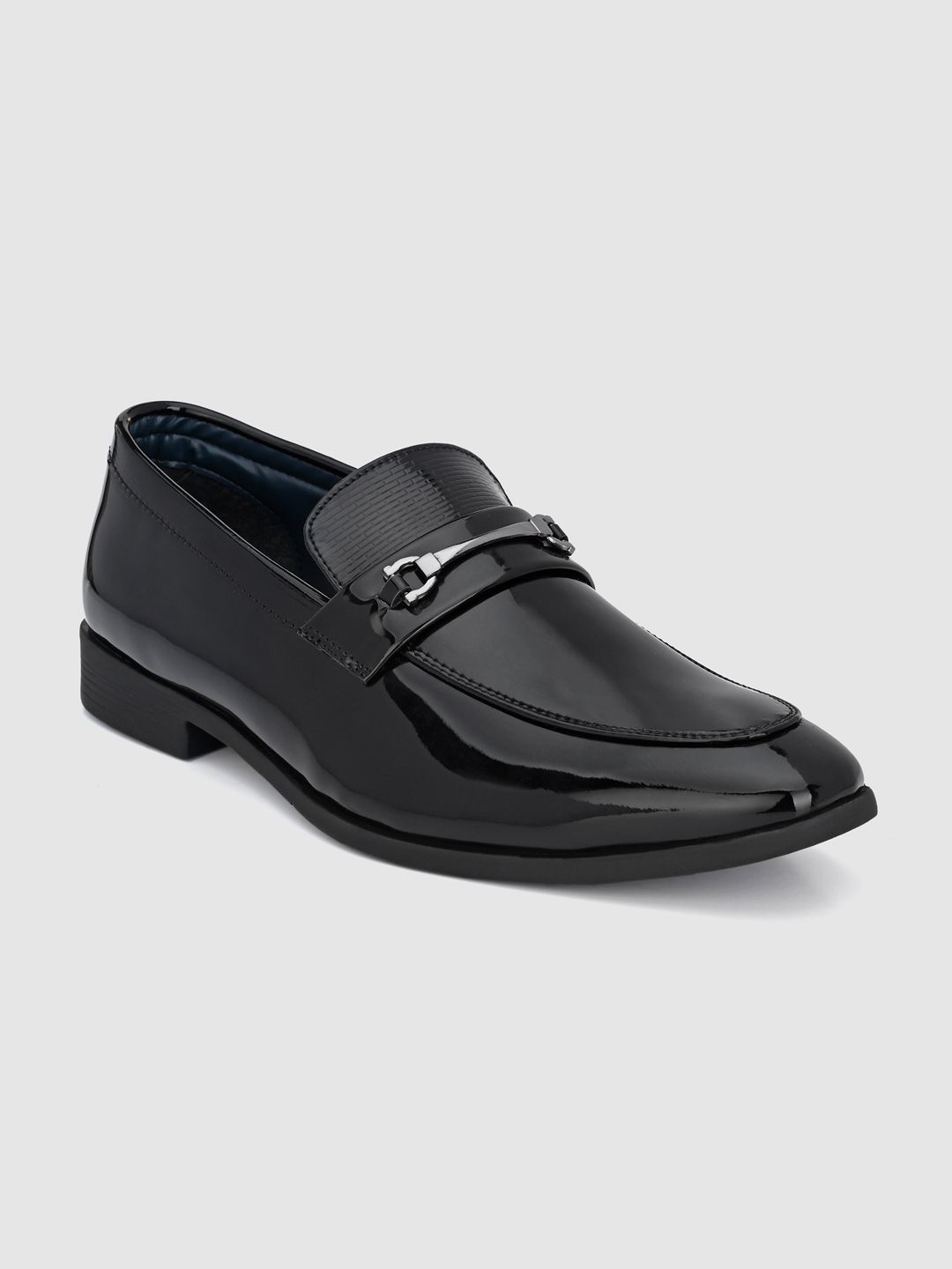 INVICTUS Men Black Solid Formal Loafers