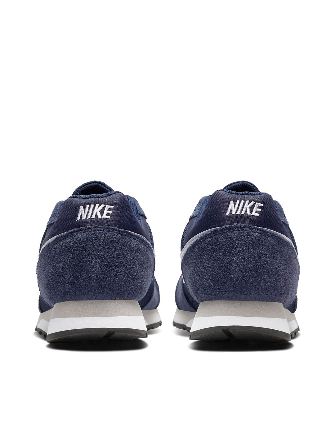 nike md runner mid top mens trainers