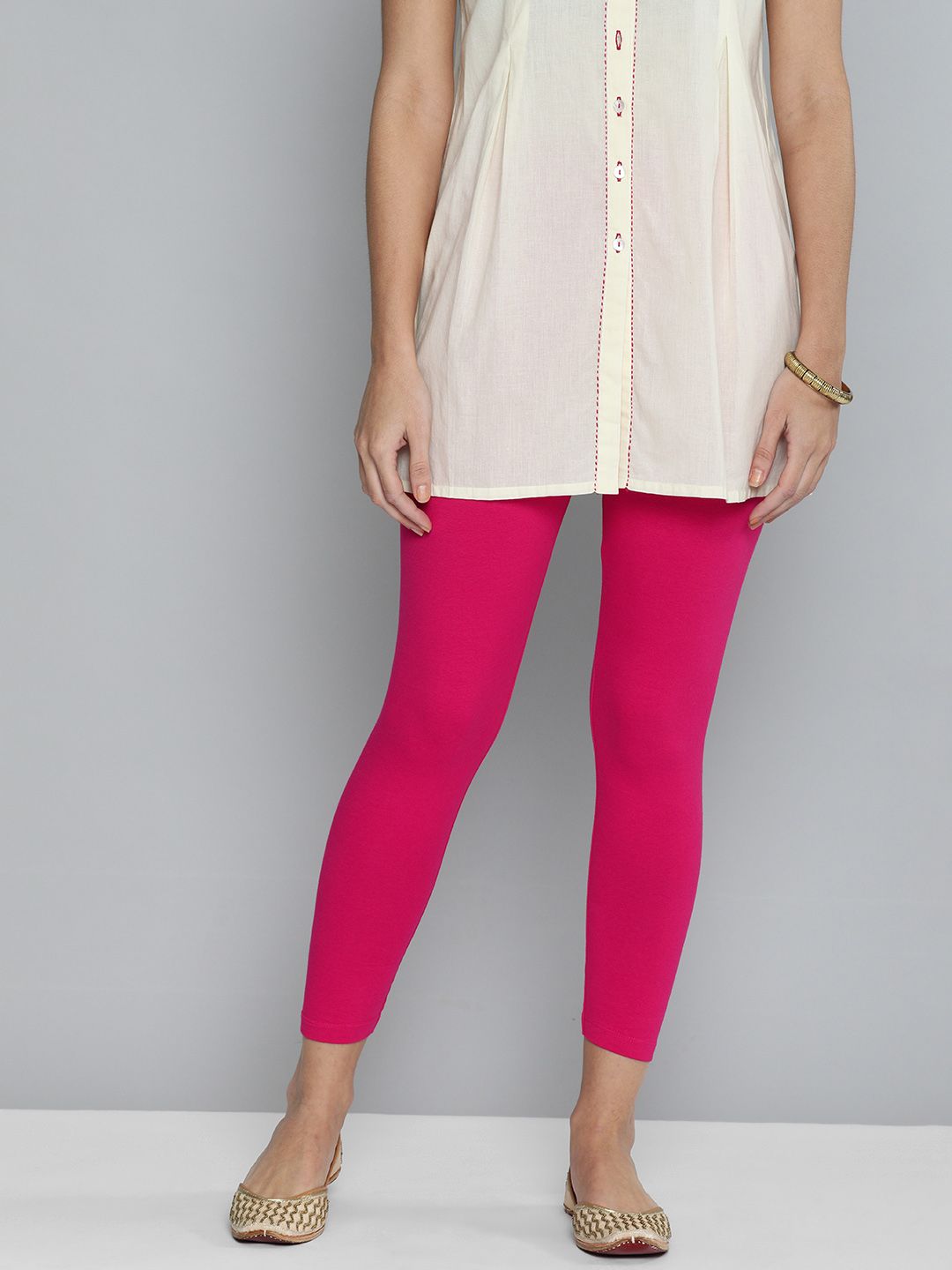 HERE&NOW Women Fuchsia Pink Solid Ankle Length Leggings Price in India
