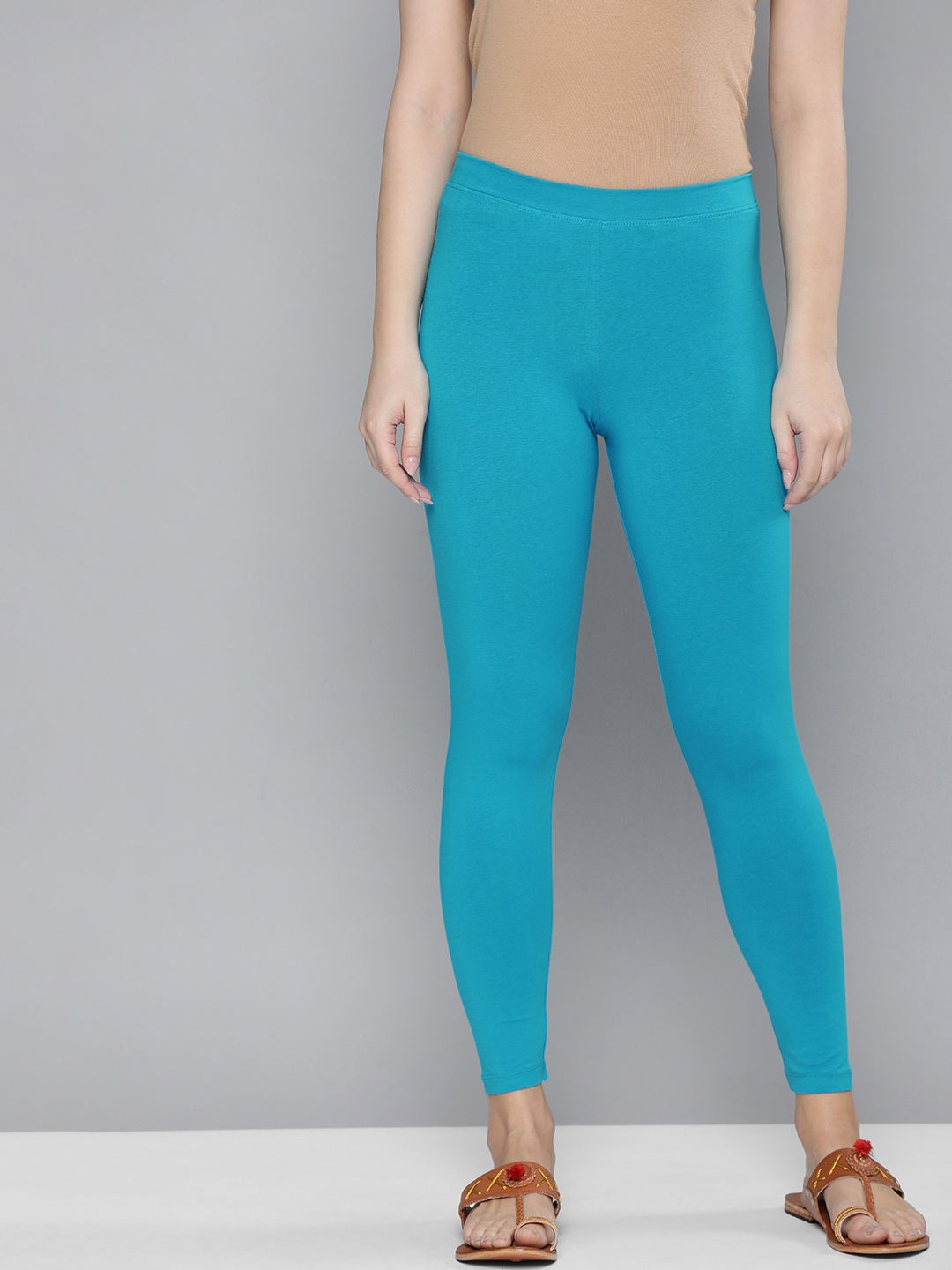 HERE&NOW Blue Solid Ankle Length Leggings Price in India