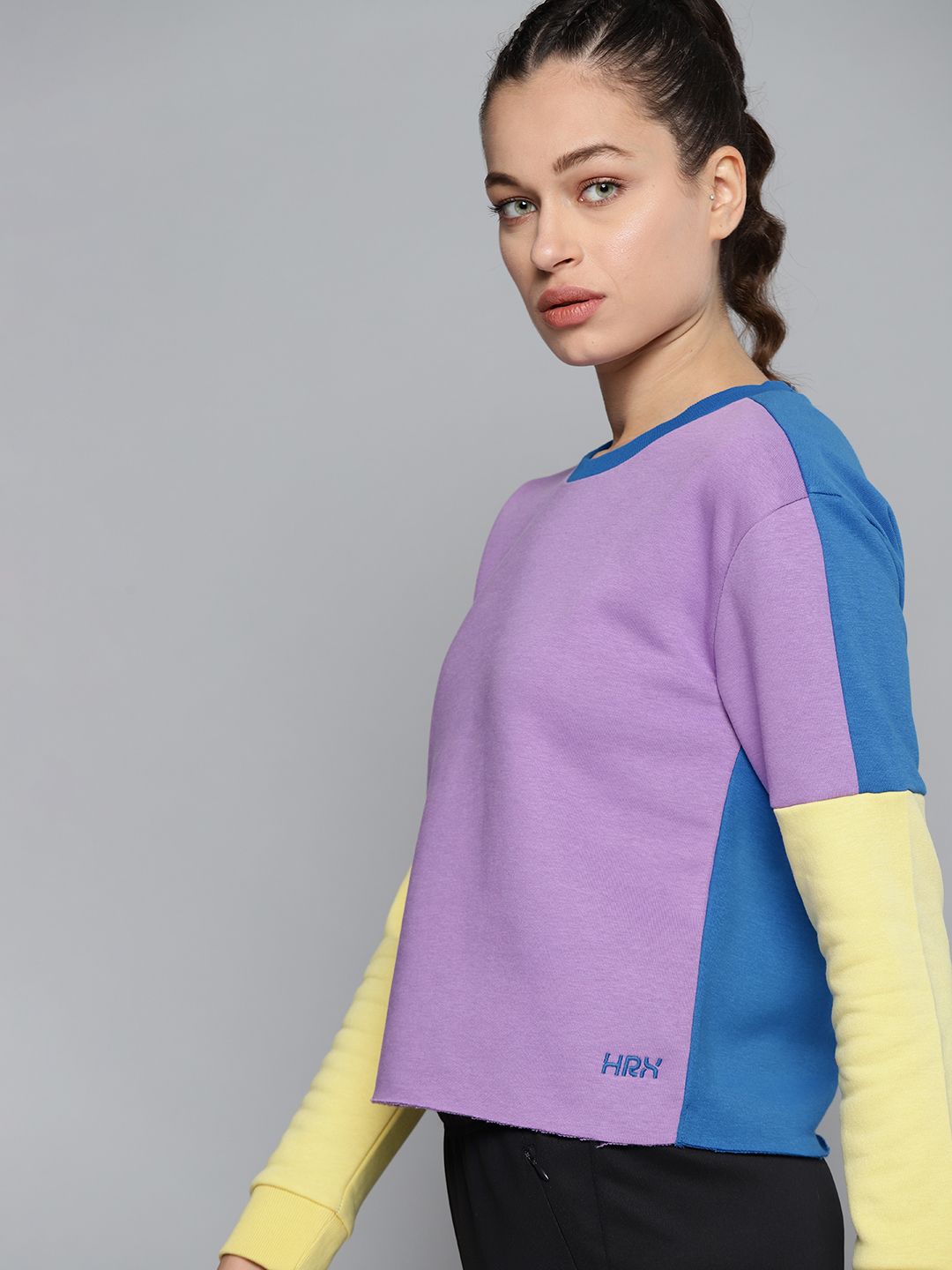 HRX By Hrithik Roshan Lifestyle Women Magic Mauve & Blue Rapid-Dry Colourblock Sweatshirt Price in India