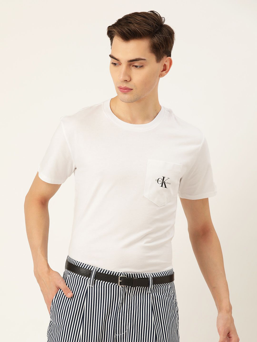 Calvin Klein Jeans Men White Pure Cotton Brand Logo Print Chest Pocket T-shirt