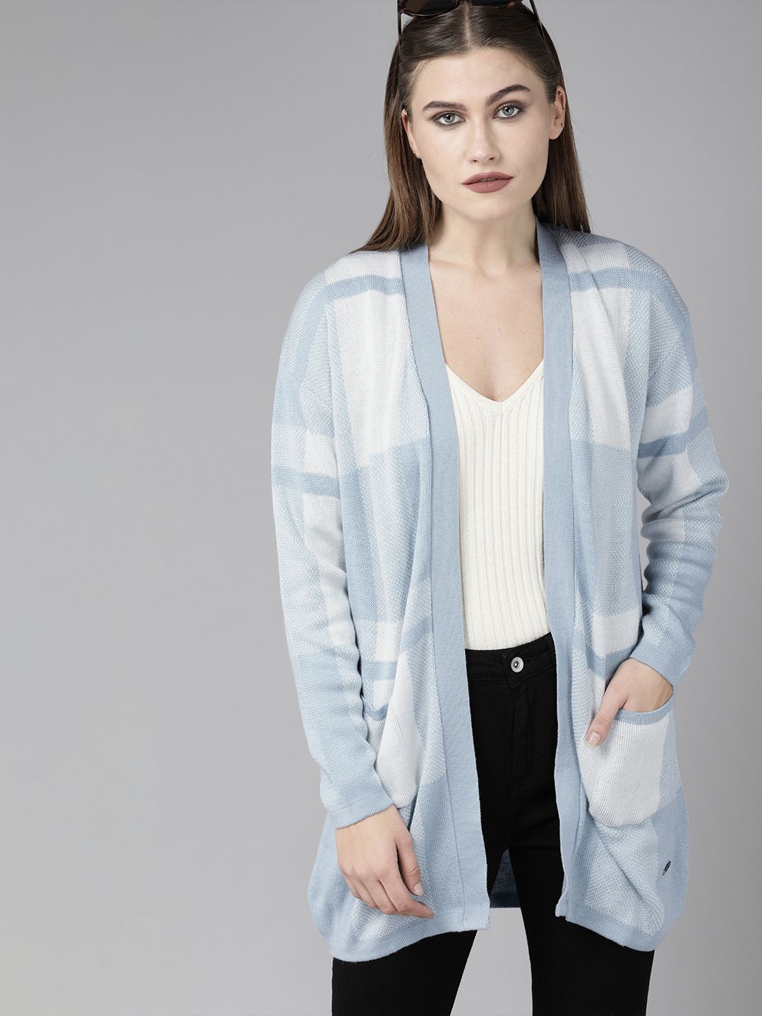 Roadster Women Blue & White Checked Longline Front-Open Sweater Price in India