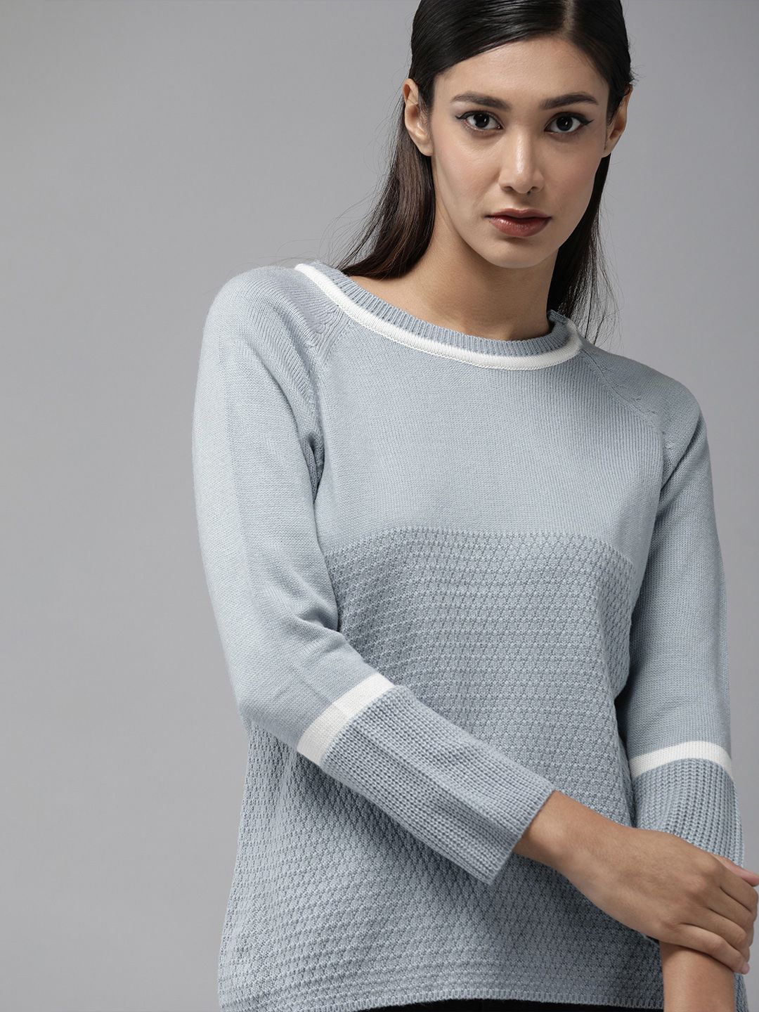 Roadster Women Blue & White Self Design Pullover Sweater Price in India