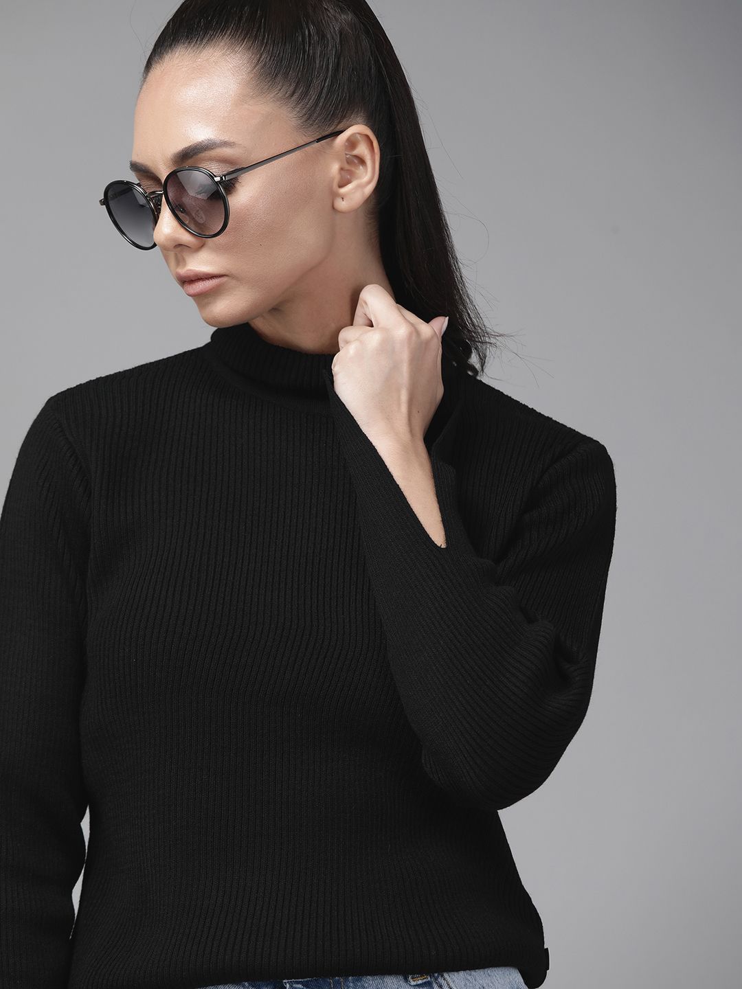 Roadster Women Black Ribbed Turtle Neck Pullover Price in India