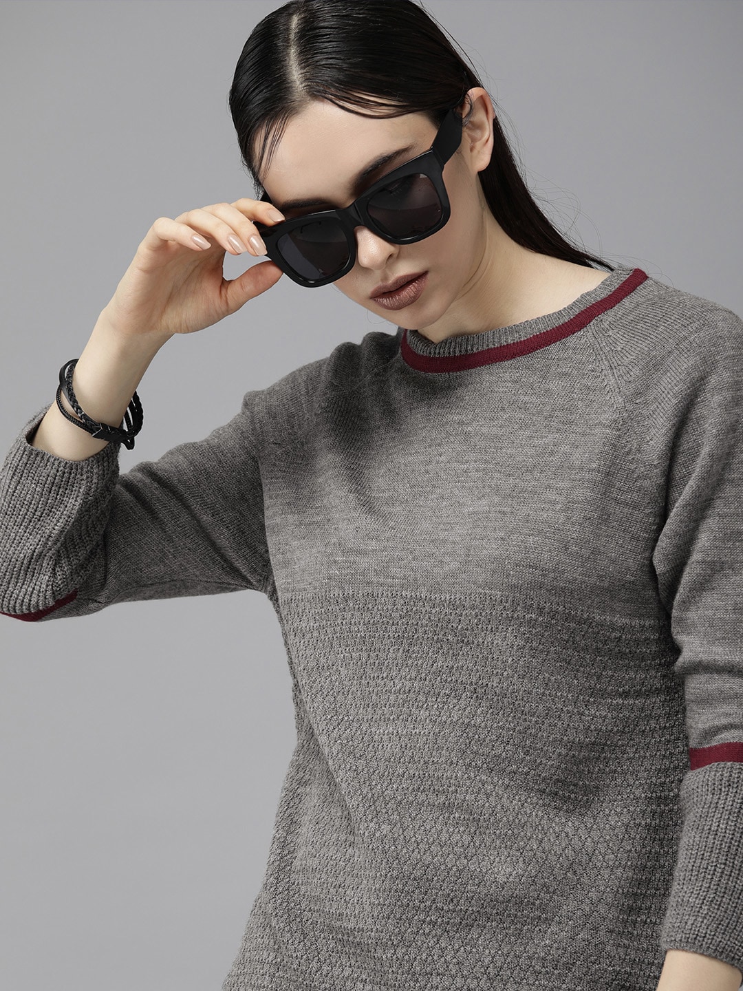 Roadster Women Grey & Red Self Design Pullover Sweater Price in India