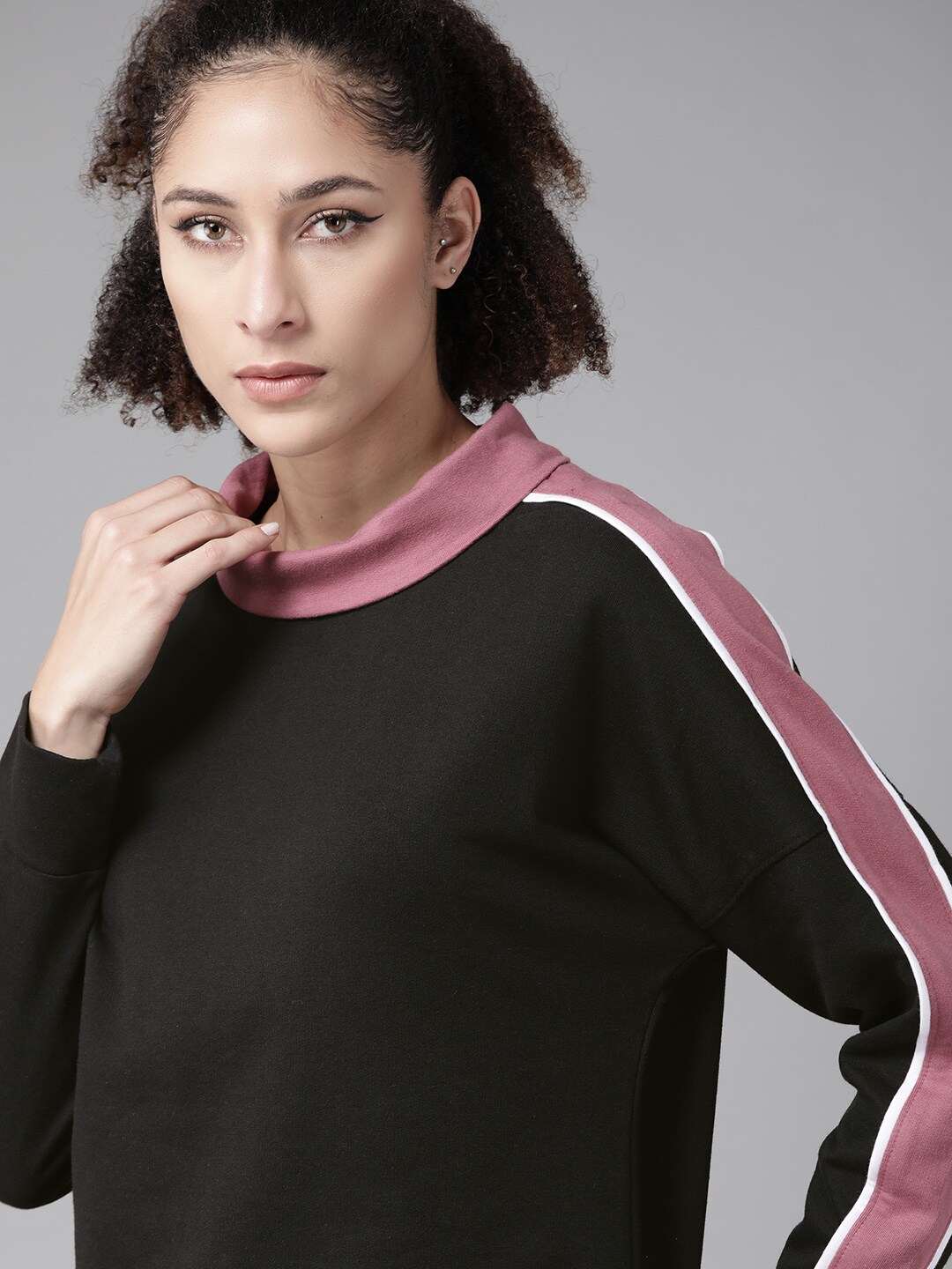 Roadster Women Black & Mauve Sweatshirt with Contrast Panelling Price in India