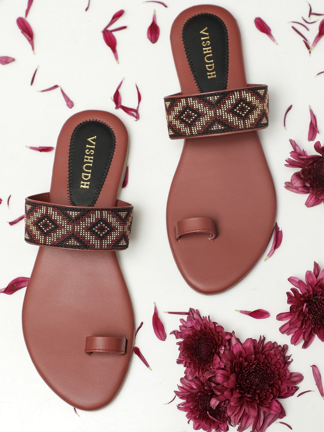 Vishudh Women Maroon Printed One Toe Flats Price in India