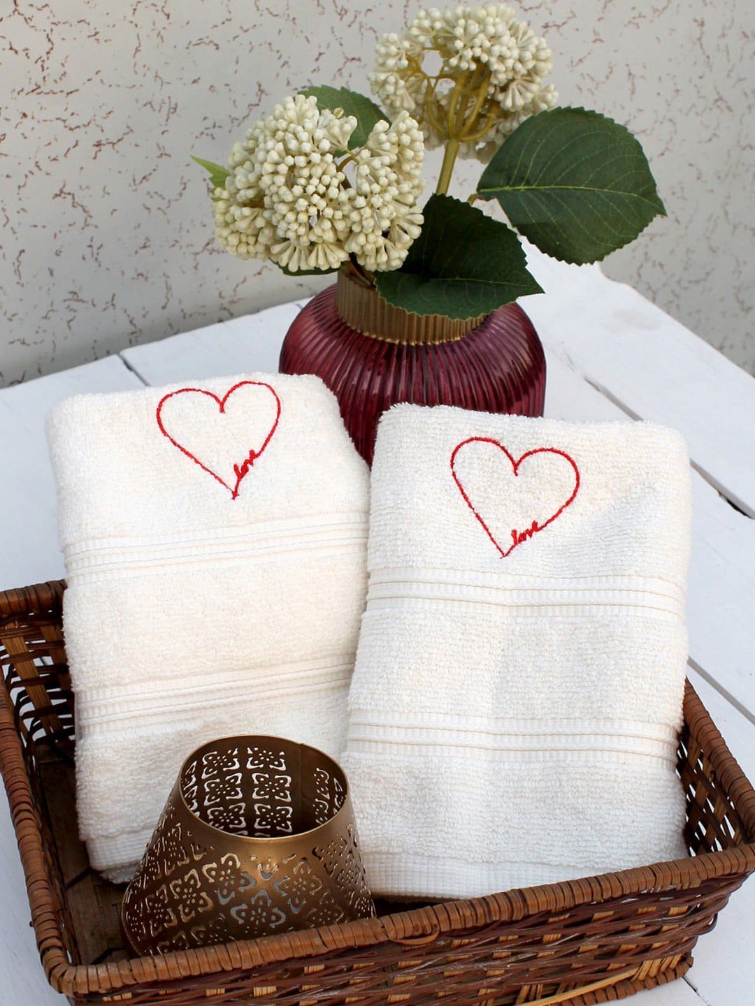 AVI Living Unisex Set Of 2 Cream-Coloured & Red Love Embroidered Pure Cotton 550 GSM Hand Towels Price in India