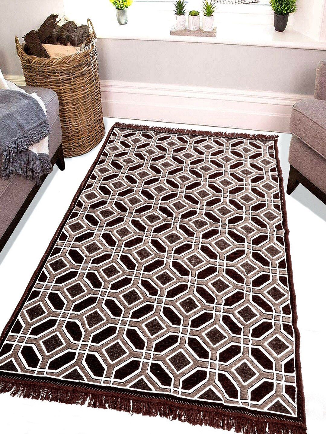 BELLA TRUE Brown & White Printed Rectangle Floor Carpet Price in India