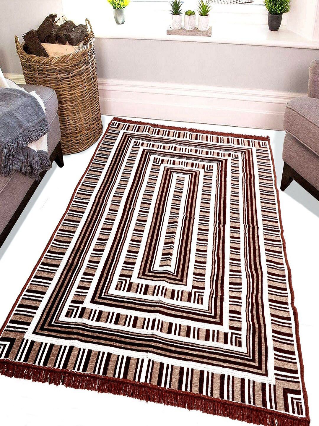 BELLA TRUE Brown & White Geometric Printed Traditional Carpet Price in India