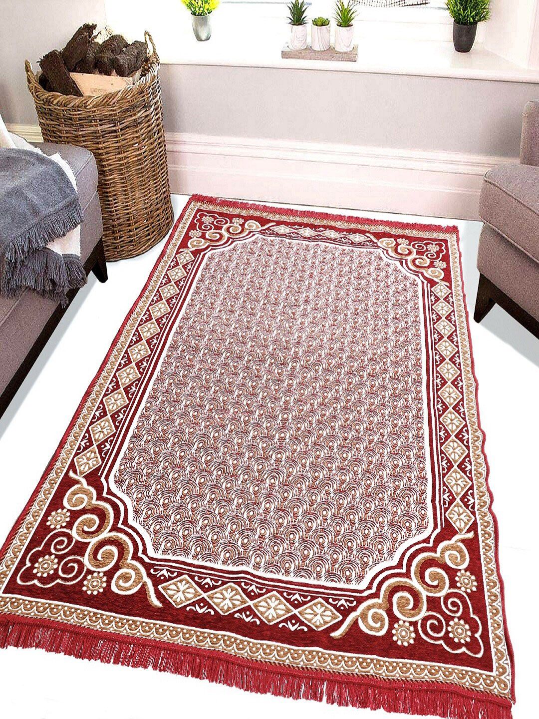 BELLA TRUE Red & White Geometric Print Carpet Price in India