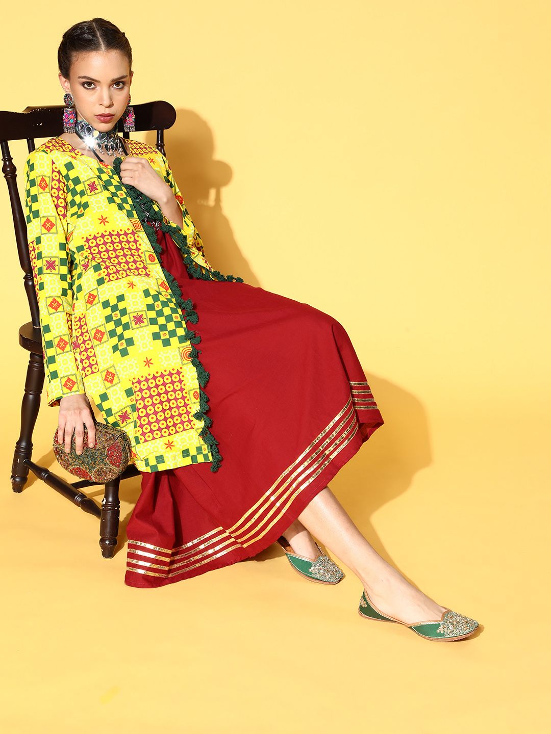 Sangria Women Yellow & Green Printed Longline Open Front Jacket Price in India