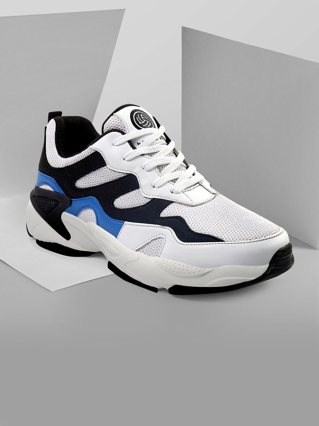 bacca bucci Men White Mesh Training or Gym Non-Marking Shoes