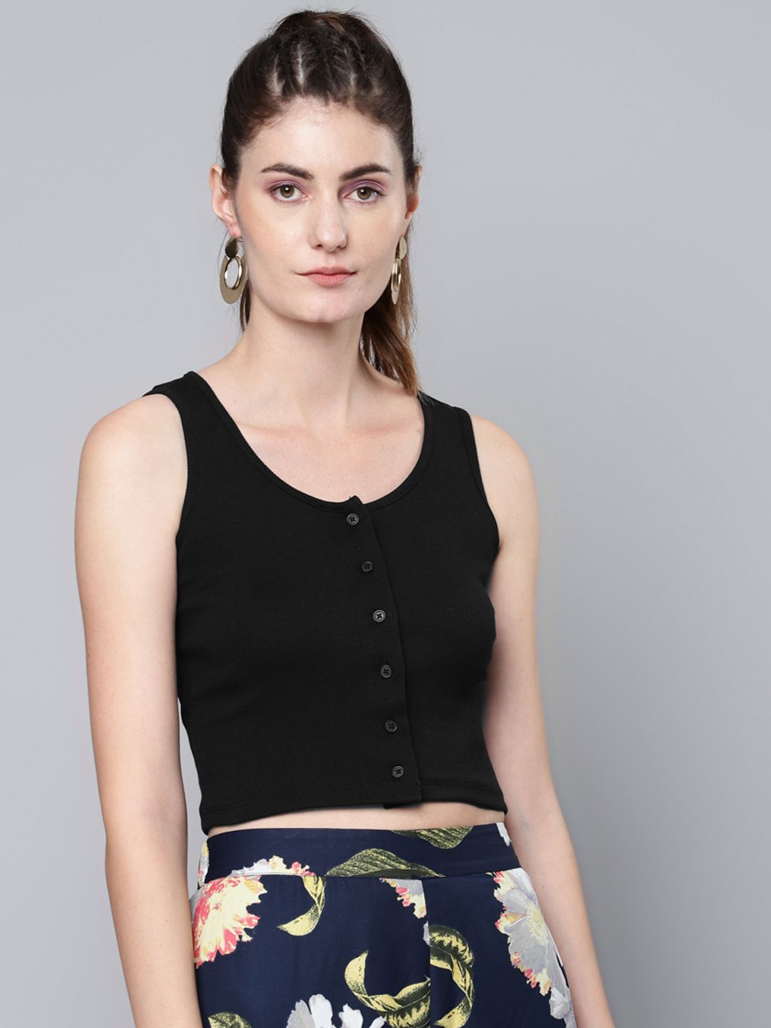 SASSAFRAS Black Solid Cropped Top Price in India