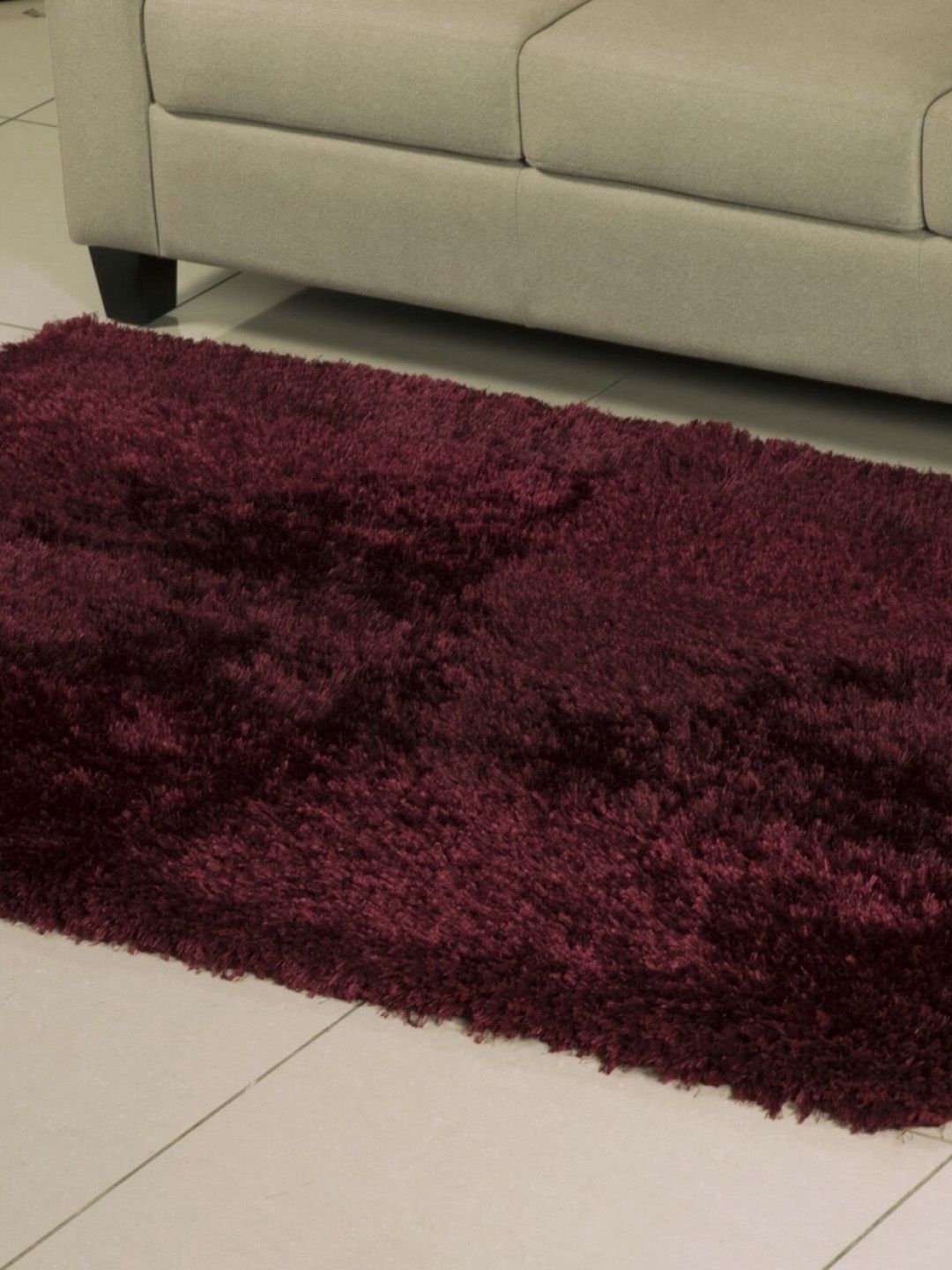 Home Centre Maroon Solid Eyelash Shaggy Anti-Skid Tufted Carpet Price in India