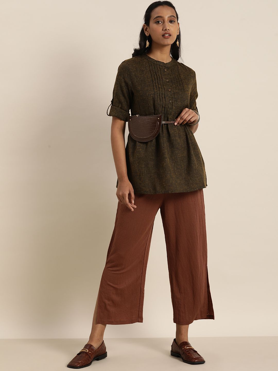 Taavi Olive Green Solid Woven Legacy Roll-Up Sleeves Sustainable Regular Top