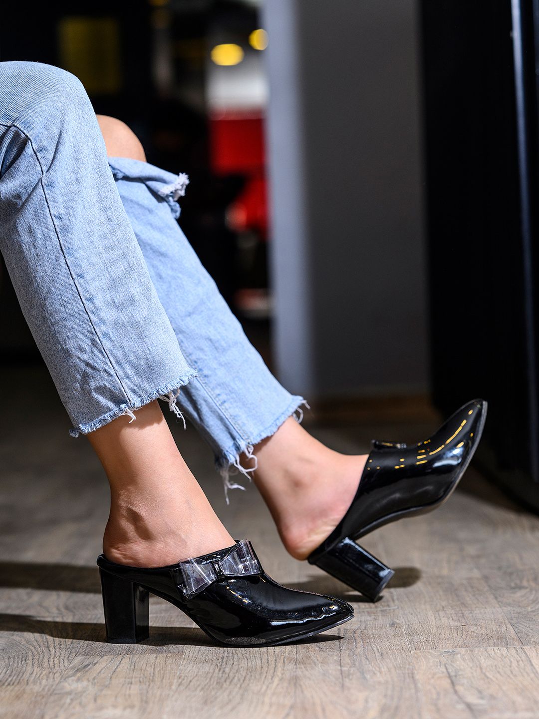 Shoetopia Black Textured Block Mules