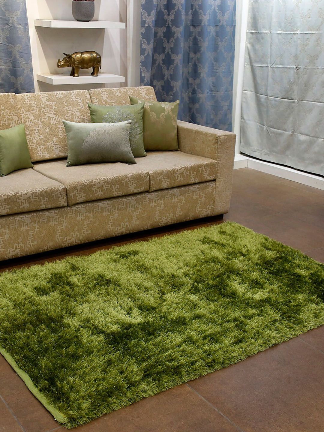 Home Green Solid Shaggy Anti-Skid Carpets Price in India