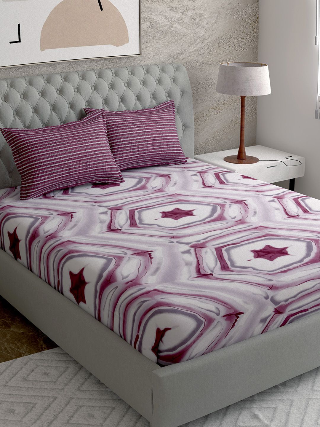 EverHOME White & Burgundy Geometric 144 TC Queen Bedsheet with 2 Pillow Covers Price in India