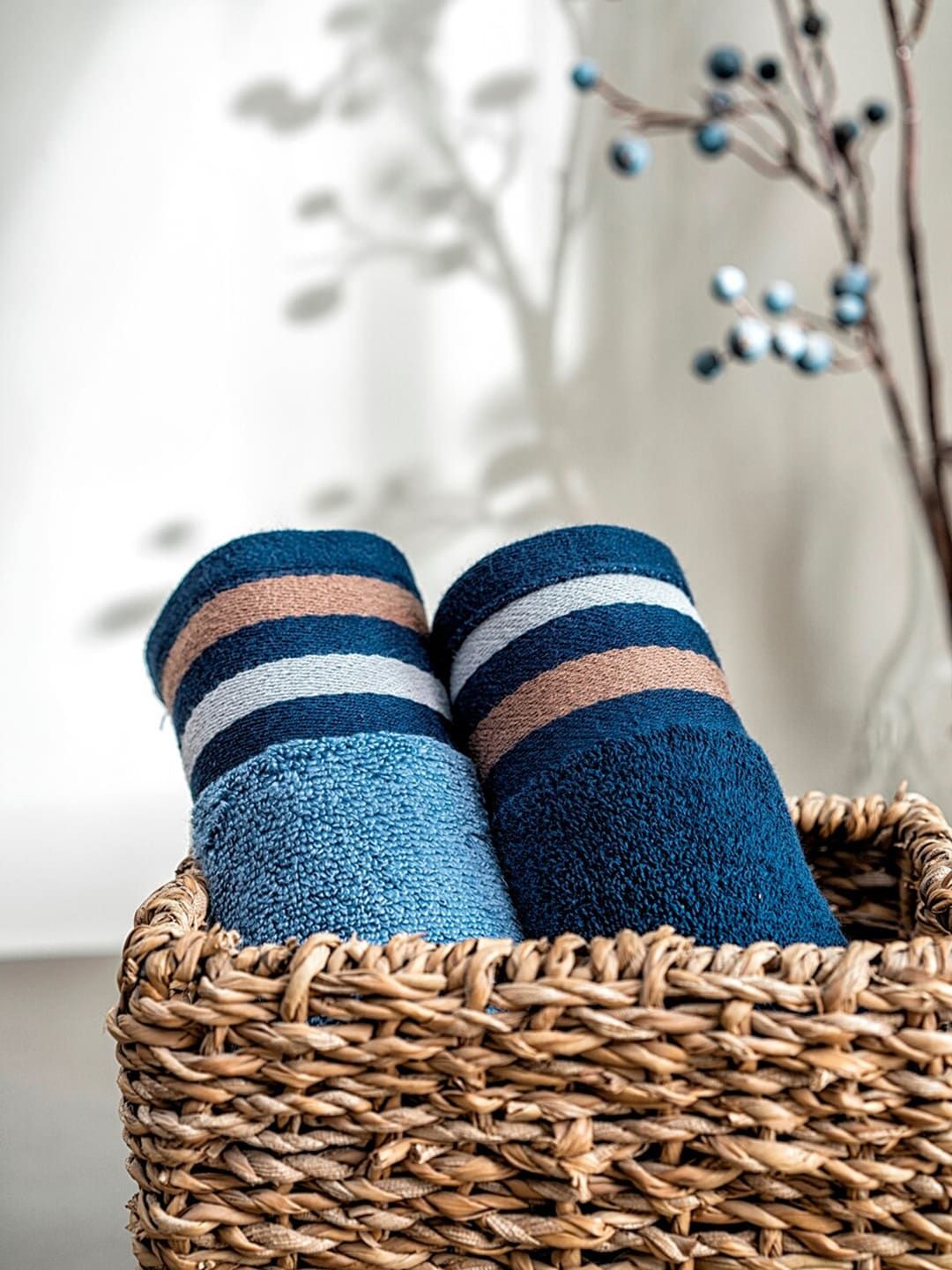 DDecor Set Of 2 Blue Solid 500 GSM Live Beautiful Cotton Hand Towels