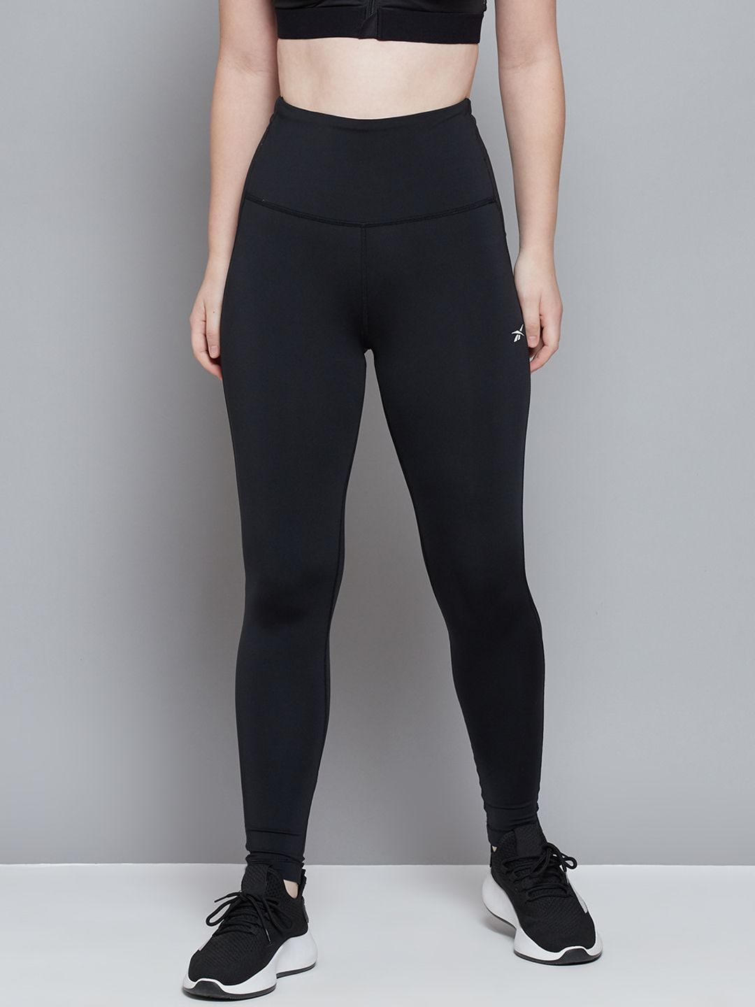 Reebok Women Black Solid Compression Fit Speedwick Lux High-Rise Perform Tights Price in India