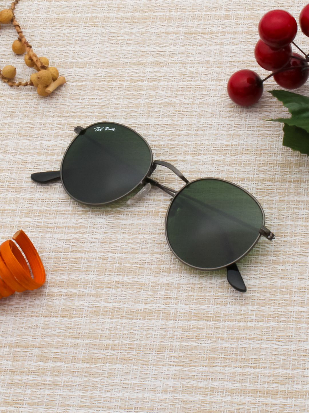 Ted Smith Unisex Green Lens & Black Round Sunglasses MOON_C10