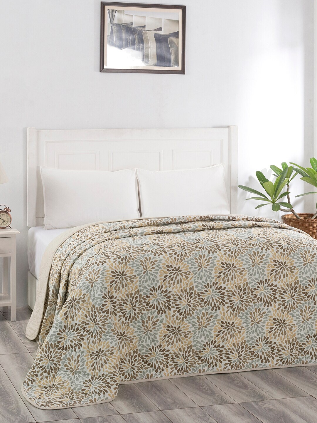 In-House by maspar Beige & Brown Floral Summer 110 GSM Double Bed Quilt Price in India
