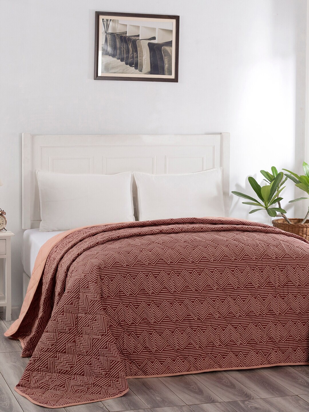In-House by maspar Maroon & Beige Geometric Summer 110 GSM Double Bed Quilt Price in India