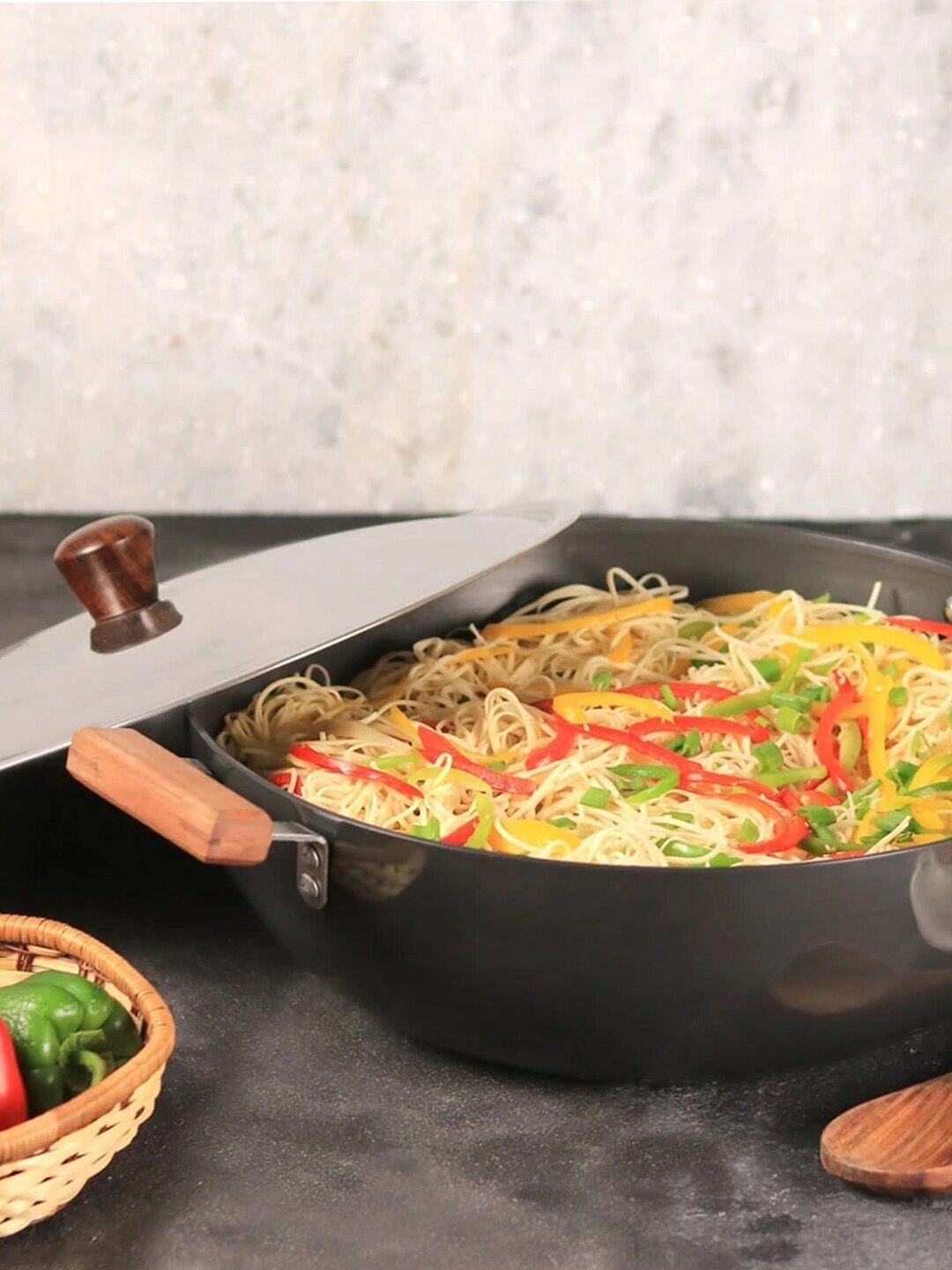 Wonderchef Black & Silver-Toned Ebony Hard Anodized Wok With Stainless Steel Lid Price in India