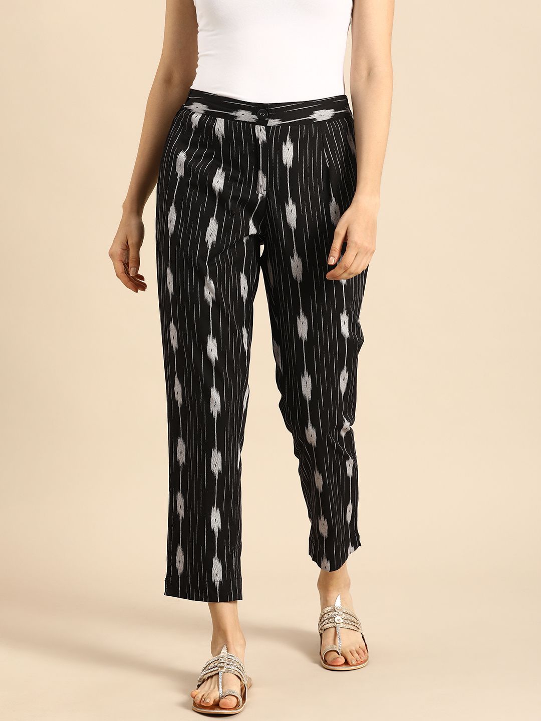 Anouk Women Black & White Printed Regular Cropped Trousers