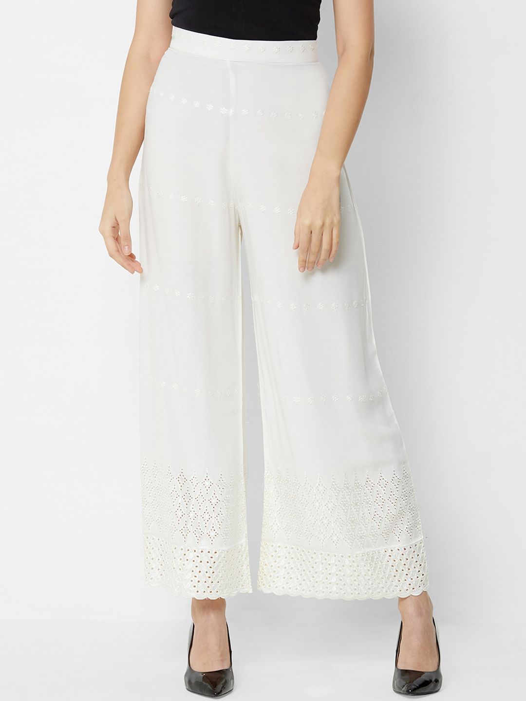 ZOLA Women Off White Lucknowi Chikankari Culottes Pants