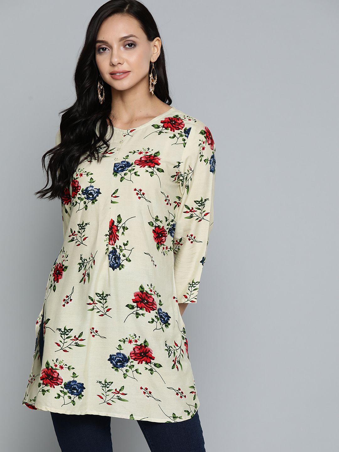 HERE&NOW Beige & Red Floral Printed Straight Kurti