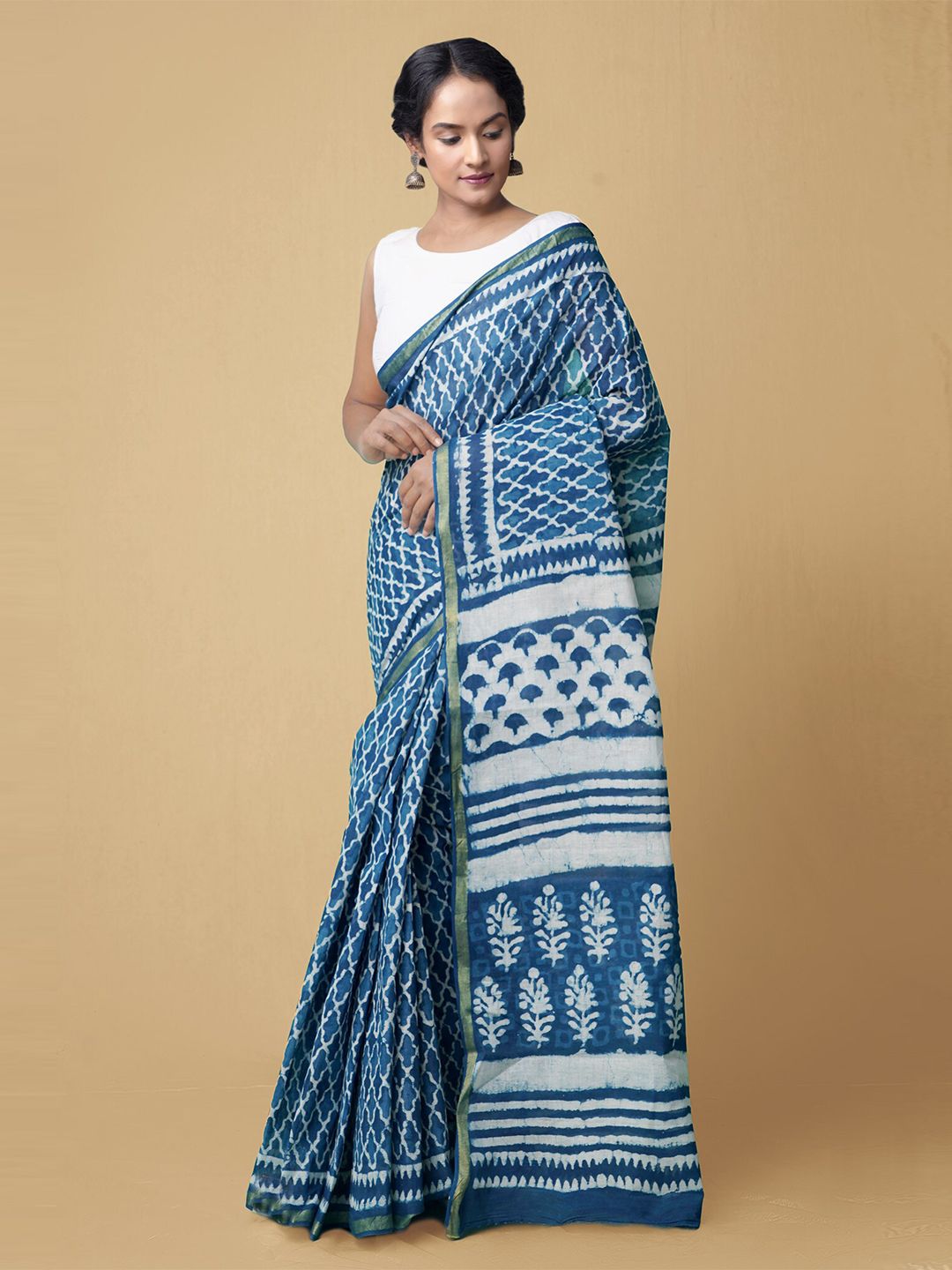 Unnati Silks Blue & White Ethnic Motifs Pure Cotton Dabu Saree