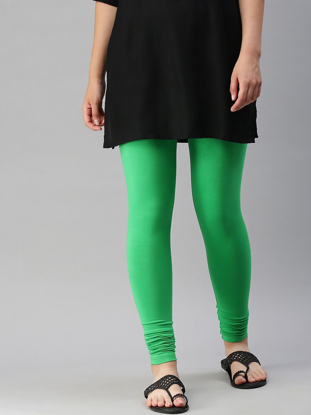 De Moza Women Green Solid Churidar-Length Leggings Price in India