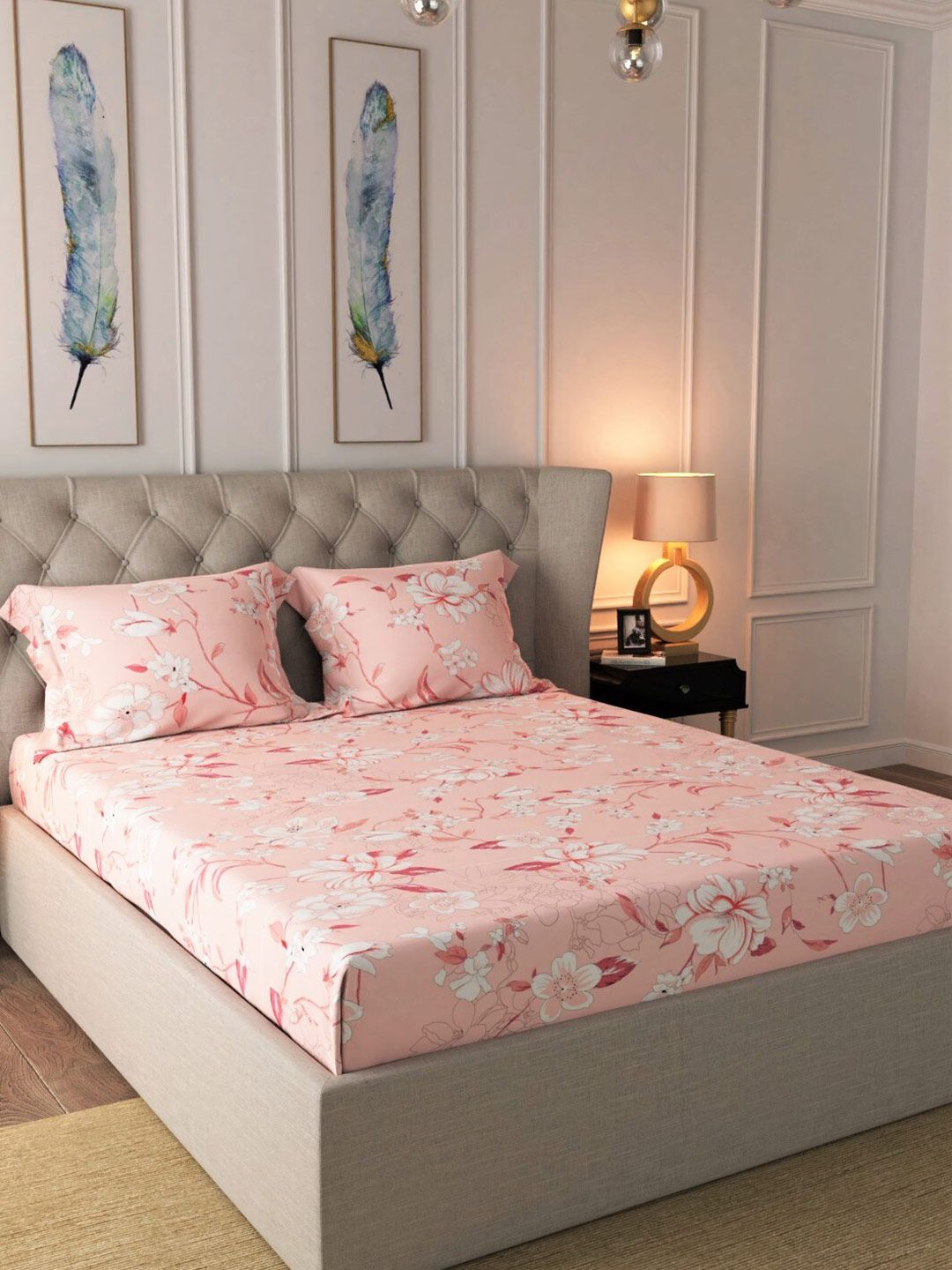 URBAN SPACE Peach-Coloured & White Floral 200 TC King Bedsheet with 2 Pillow Covers Price in India