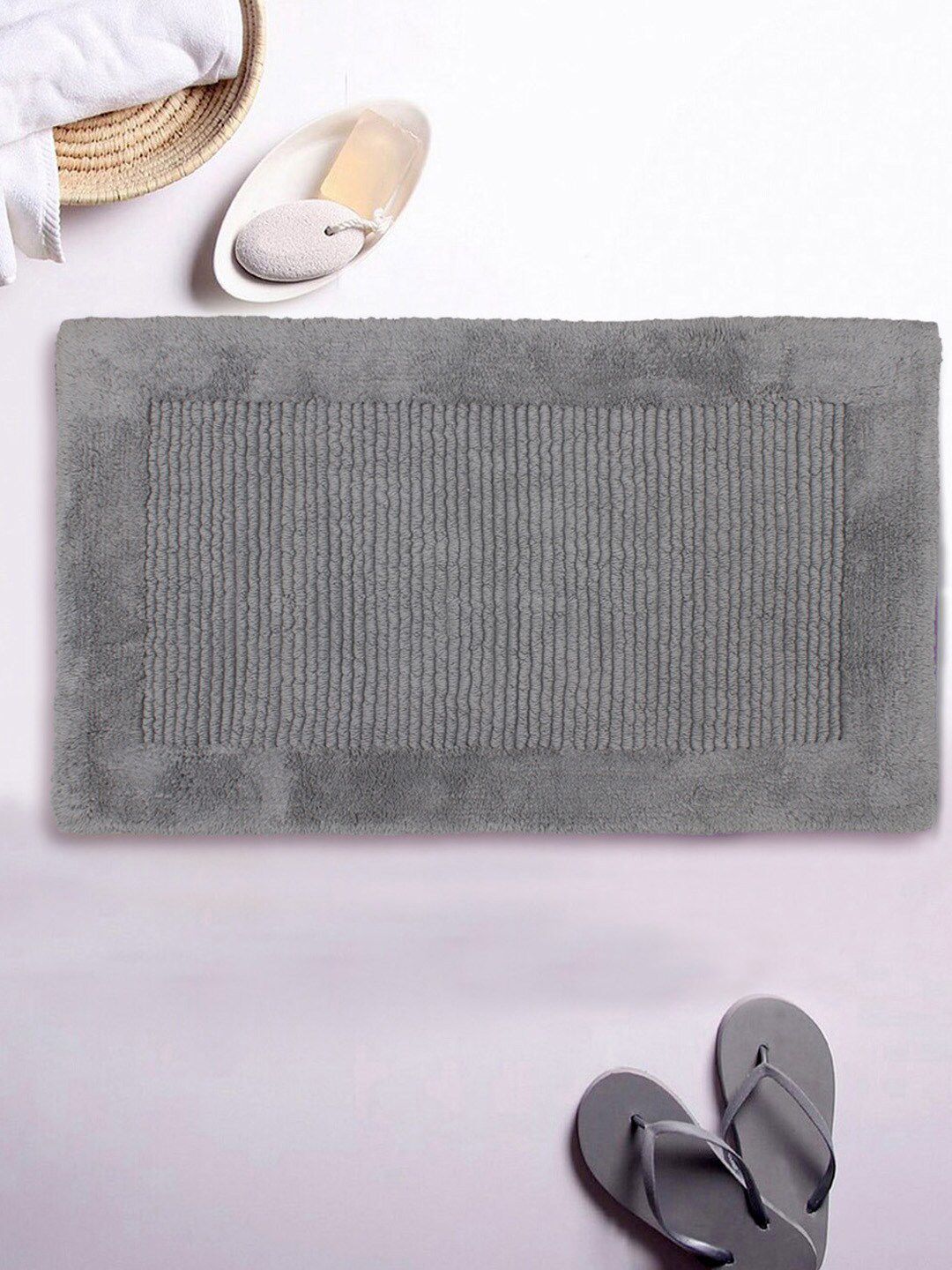 AVI Living Grey Ribbed Reversible 3500 GSM Pure Cotton Bath Rug Price in India